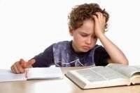 Как заставить ребенка делать уроки? Что делать, если ребенок не хочет делать домашнее задание сам?